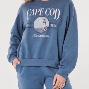 Hollister crewneck sweater